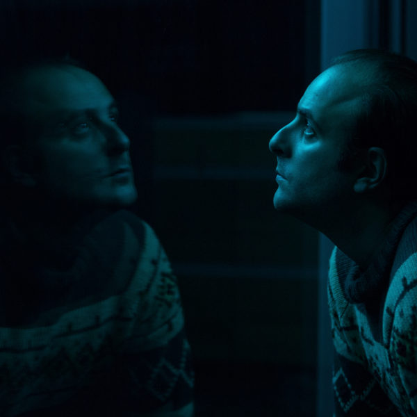 CHIEN – un film de Samuel Benchetrit (A Single Man/Maje/UMedia).